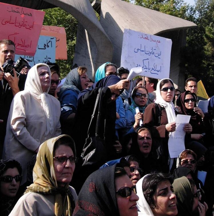 مسئله کدام زنان؟ 